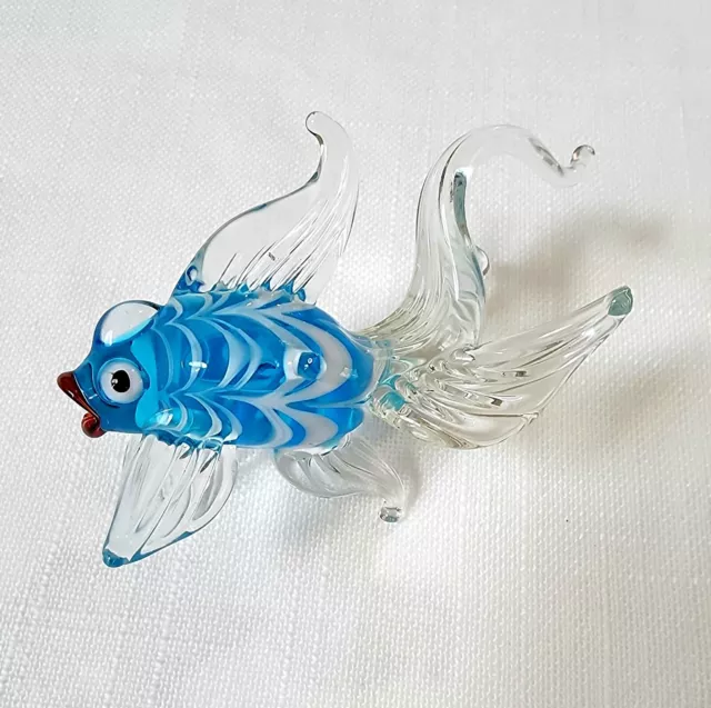 Hand Blown Art Glass Angel Fish Figurine Sea Ocean Aquarium Blue White 3" Long