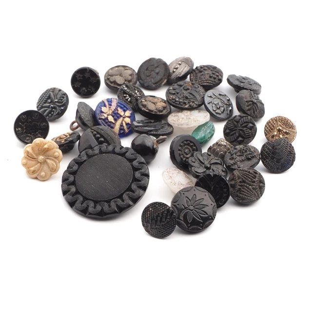 Antique Victorian to Deco Czech assorted glass buttons (33)