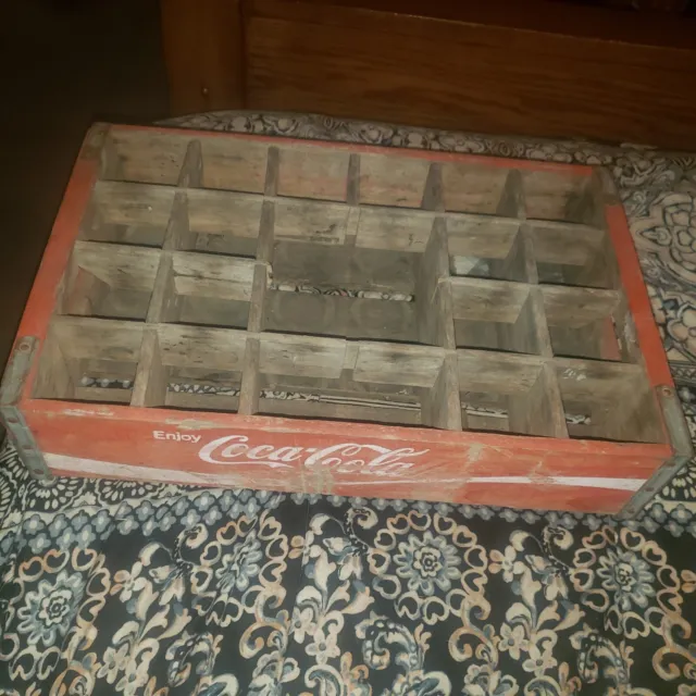 Coca-Cola Vintage Red Wooden Wood 24 Bottle Coke Crate SEE DESCRIPTION