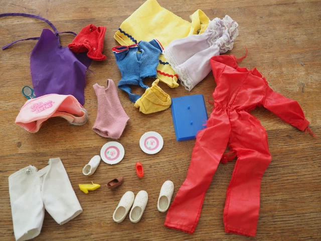 Lot poupées mannequins vintage + vêtements et accessoires - Barbie, Disney, divers - Jeux & Jouets