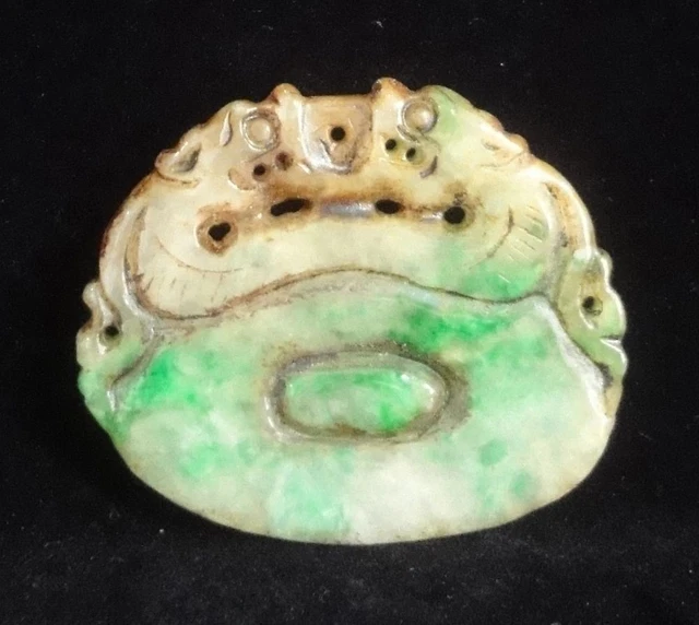 Old Chinese Hand Carving Natural Green and White Jadeite Emerald Pendant