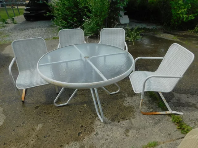 Vintage Set Of 5 LLOYD LOOM Flanders Wicker Weather Resistant Tables & Chairs