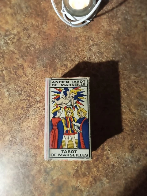 Tarot Carlotydes Fournier – 78 Cartas De Estilo Moderno, Formato Waite Smith, Manual De Iniciación Incluido, Impresión En Papel Laminado De 330 G, Edición Francesa, Para Adultos