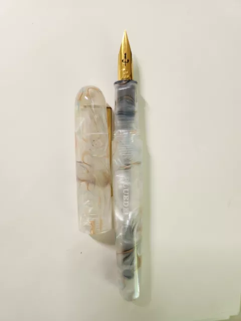 Bluedew Flex Nib Fountain Pen - Excellent Condition