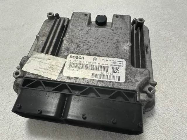 ECU Centralita de Motor IVECO DAILY 0281011228 0 281 011 228 504073032