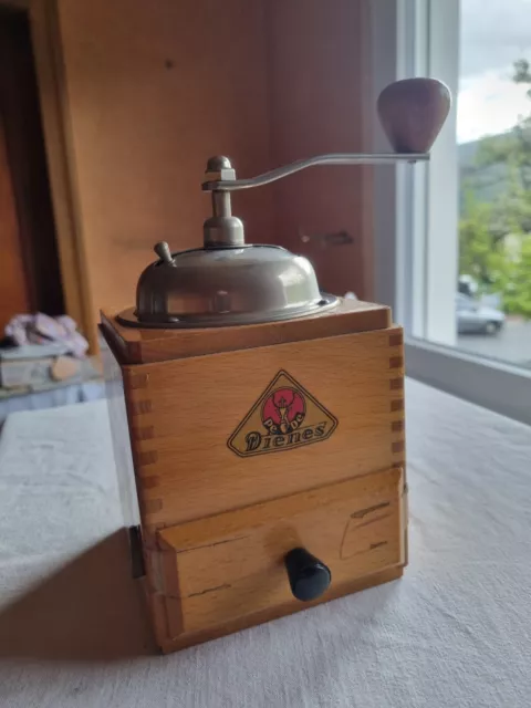 Moulin à café Dienes ancien en très bon état