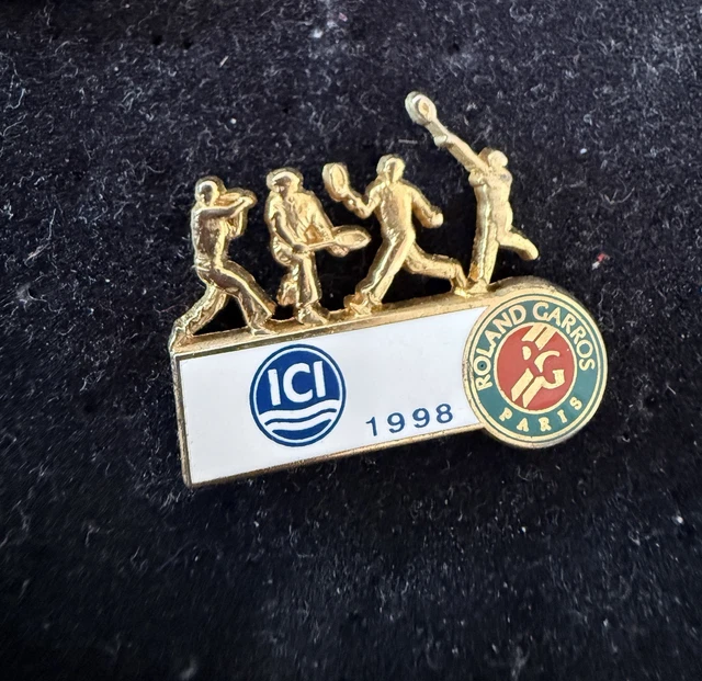 PIN'S PIN ROLAND Garros Tennis Bd Tintin Rafa Qualité Arthus Bertrand 1