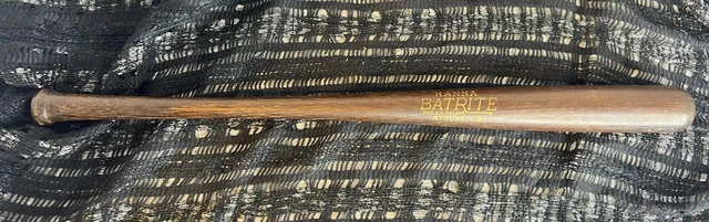 Vintage Hank Aaron Adirondack 302F 34 Inch Baseball Bat