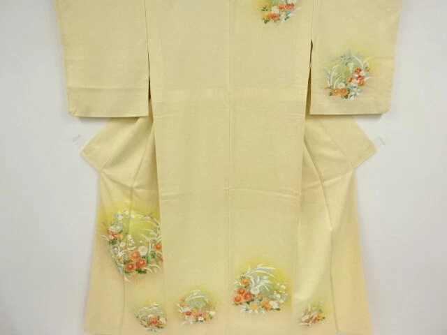 43366# Japanese Kimono / Antique Kimono / Embroidery / Flower Roundel