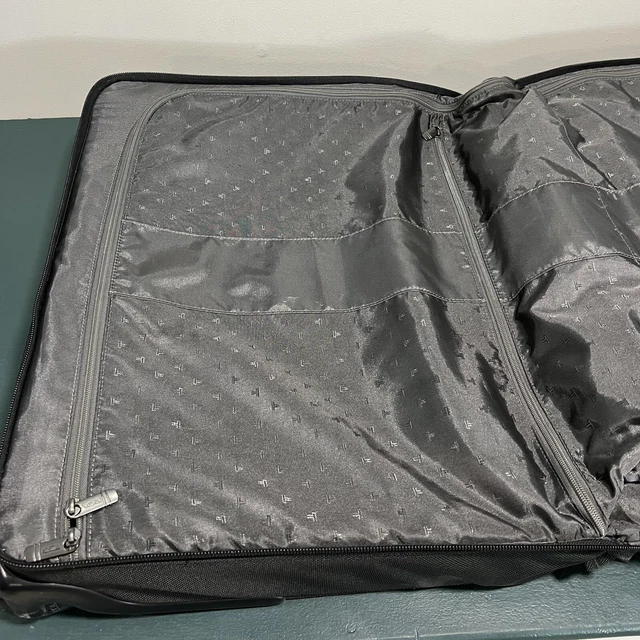 Tumi Large Rolling Garment Bag 2 Wheeled Luggage 22030D4 Ballistic Nylon Black 9
