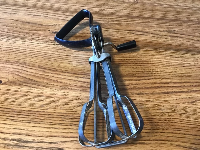 Vintage EKCO Hand Crank Egg Beater w/ Off-Set Handle Works Great
