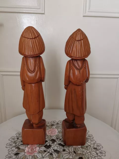 VINTAGE RARE CHINESE WOODEN HAND CARVED STATUE OF Two MEN BEAUTIFUL RARE ANTIQU 3