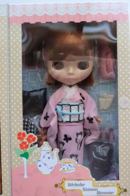 TAKARA TOMY Neo Blythe CWC Limited Outing Kimono Girl Doll Toy  From Japan New
