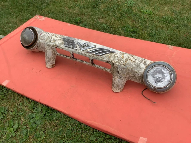 1954 Ford Pickup truck grill, Original. 1954 Ford Pickup truck grill, Original.