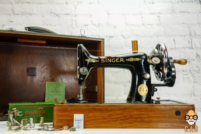 Vintage Singer 99k Mk1 Hand Crank Sewing Machine + Case + Extras