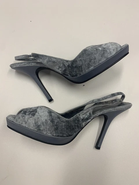 Amanda Smith Silver Velvet Slingback Peep Toe Heels Shoes Size 8