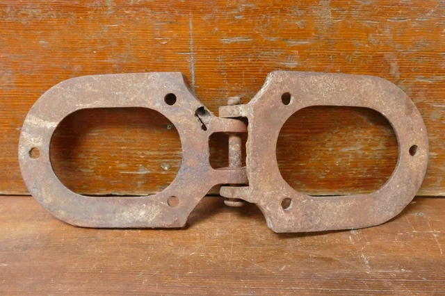 Vintage Antique HHF & Co Harvard IL Cast Iron Horseshoe Style Barn Door Hinges 5