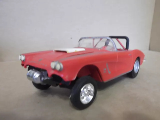 1961 Chevrolet Corvette Vintage Gasser Built Model Car 1:25 Scale