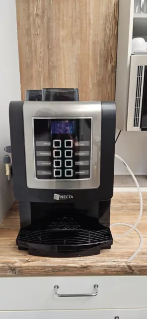 Necta Koro Prime: Schokopulver + Frischmilch + Festwasser-Version,gebraucht