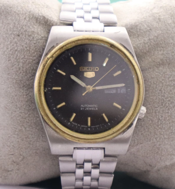Vintage Seiko 5 Automatic 7s26 D/D 21J Original Dial Japan Made  Men's Watch