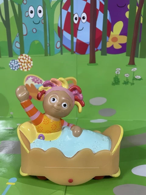 IN THE NIGHT Garden Upsy Daisy Bed Roll Along Toy 2007 Ragdoll Hasbro 