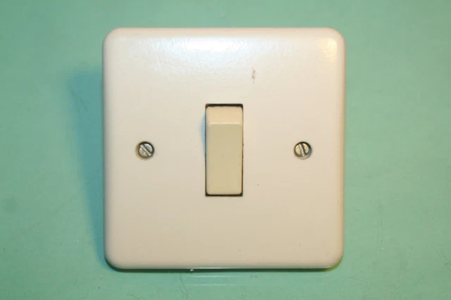 Lot Interrupteurs LEGRAND NEPTUNE - 2 Va-et-vient + 1 Poussoir - Occasion