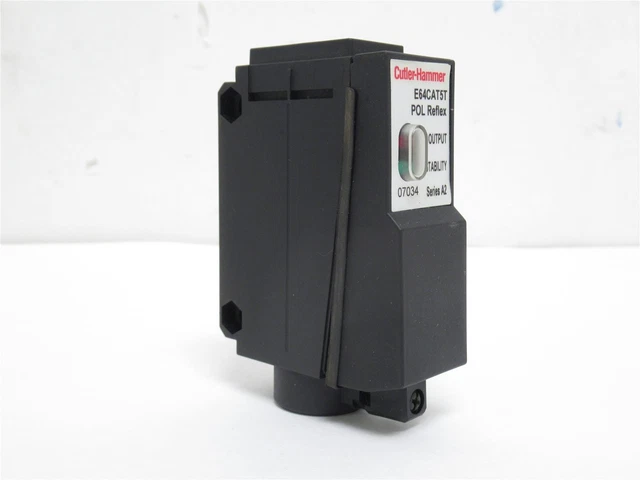 230085 Old-Stock; Cutler-Hammer E64CAT5T Photo Sensor 20-240VAC; 20-60VDC; SPST