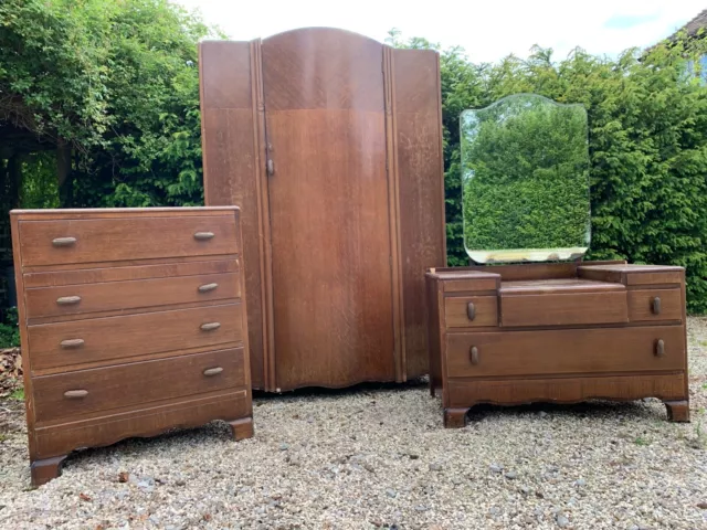 Harris Lebus Bedroom Set:Gentlemen's wardrobe, Ladies' dresser, Chest of drawers