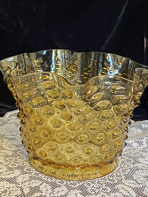 Stunning Antique Hobbs Amber Glass Banquet Oil Lamp Light Shade 5” Fitter Ruffle