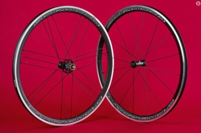 Campagnolo Scirocco 2010 RUOTA ANTERIORE NERO raggi KIT-23SC ROAD WHEELS Copertoncino 