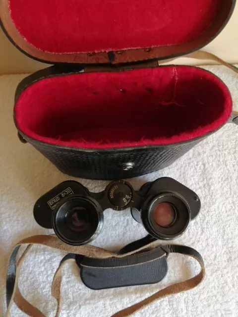 Komz bnu5 8x30 USSR made binoculars with case. Lovely Clear View.