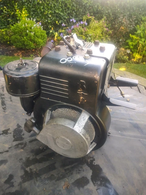 BRIGGS AND STRATTON Engine, Vintage B&S Engine Spares Or Repair ...