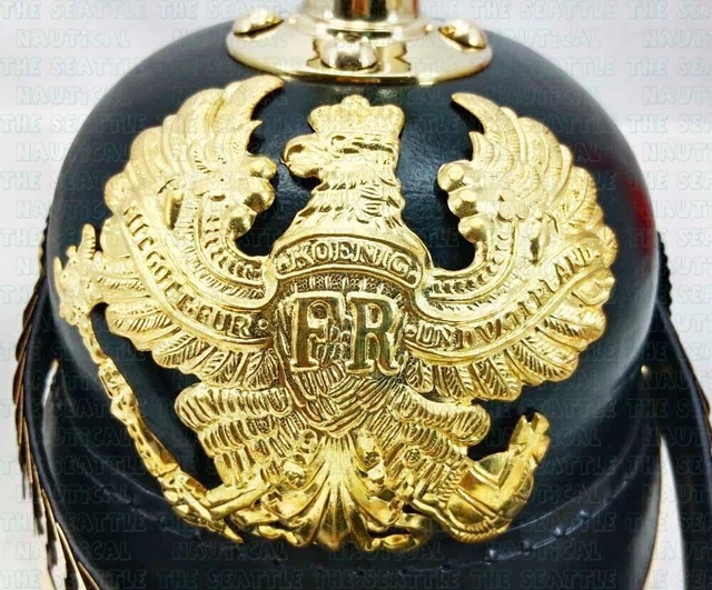 Casque d'officier allemand Pickelhaube en cuir militaria impérial