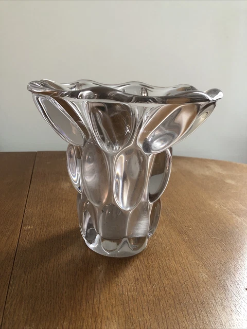 Vase en verre épais transparent