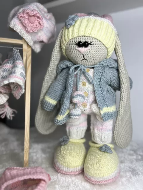 Puppe, gehäkelt, Hase, Amigurumi,Handarbeit, Häkelpuppe,Häkelhase, Ostergeschenk