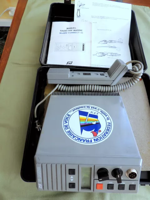 Plastimo - radio VHF marine - modèle = connect 55 -valise - + manuel