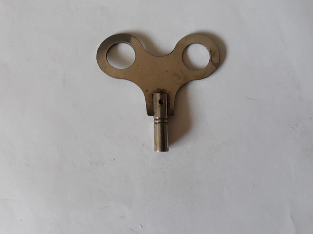 ANCIENNE CLÉ DE remontage de pendule Numéro 3 EUR 4,50 - FR