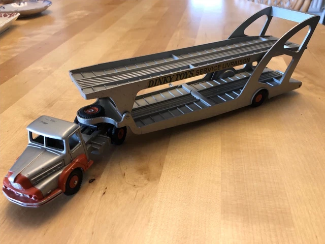Dinky Toys - 1:43 - Simca Cargo, Bailly déménagements - Catawiki