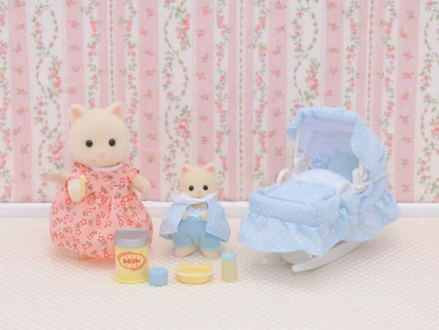 SYLVANIAN Families Family & Friends Figures Sets - Choose your family 3