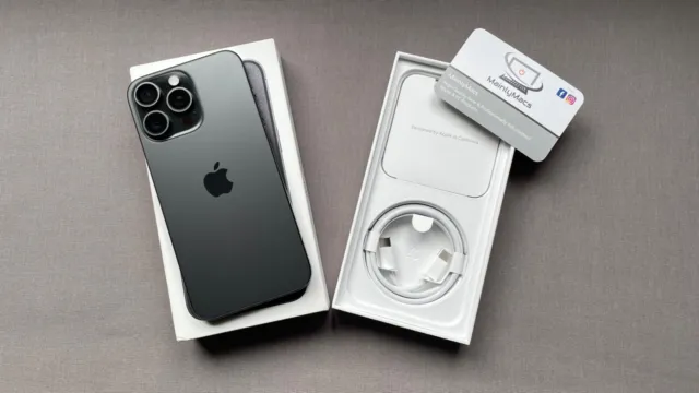Apple iPhone 15 Pro Max 256GB schwarz Titan entsperrt 5G - 6,7" Super Retina XDR