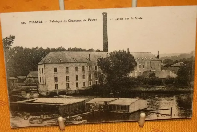 CPA Fismes (Marne) Felt Hats & Washbasin Factory on the Vesle TBE