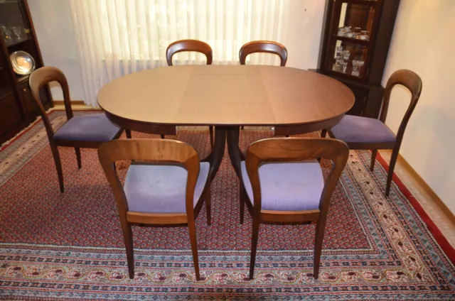 Esszimmer Set  Tisch  6 Stühle  englischer Stil Mahagoni mit 2 Einlegeplatten 2