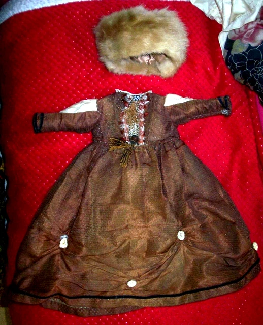 Robe Ancienne Et Chapeau Pour Poupee Jumeau, Sfbj  Et Autres