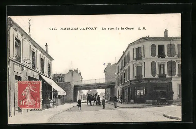 CPA Maisons-Alfort, La rue de la Gare 1918