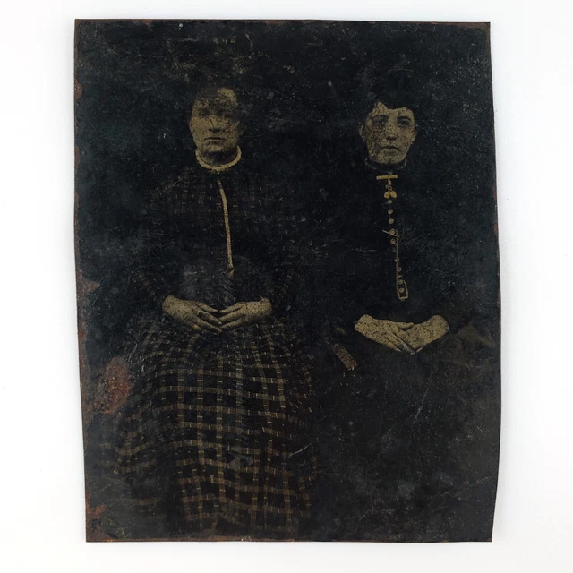 Scratched Distressed Sister Women Tintype c1870 Antique 1/6 Plate Photo D1421