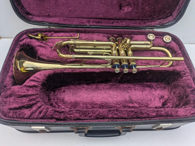 VINTAGE CORTON AMATI Trumpet With 2x A8 Mouth Pieces And Hard Case 