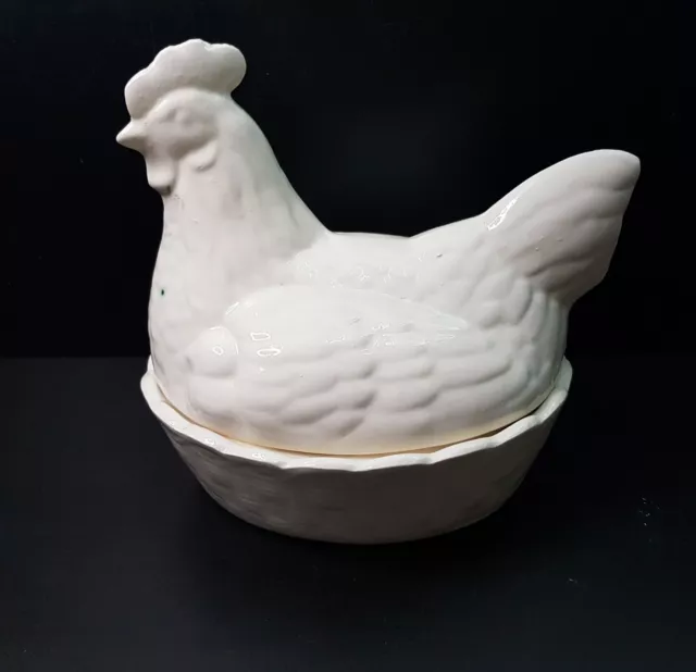 White Glazed Ceramic Earthenware Hen Onnest Large Egg Storage Cookie Jar Vintage