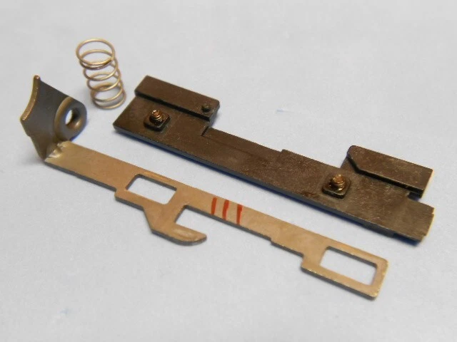 Olympus OM10 Back Door Locking System