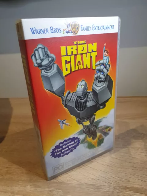 THE IRON GIANT VHS VIDEO TAPE (1999 animated kids / family movie) £12. ...