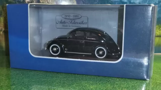 Atlas VW Käfer - Brezelkäfer schwarz  1:43 in Ovp.